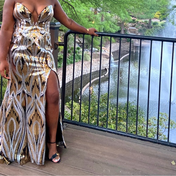 Dresses & Skirts - Prom Dress